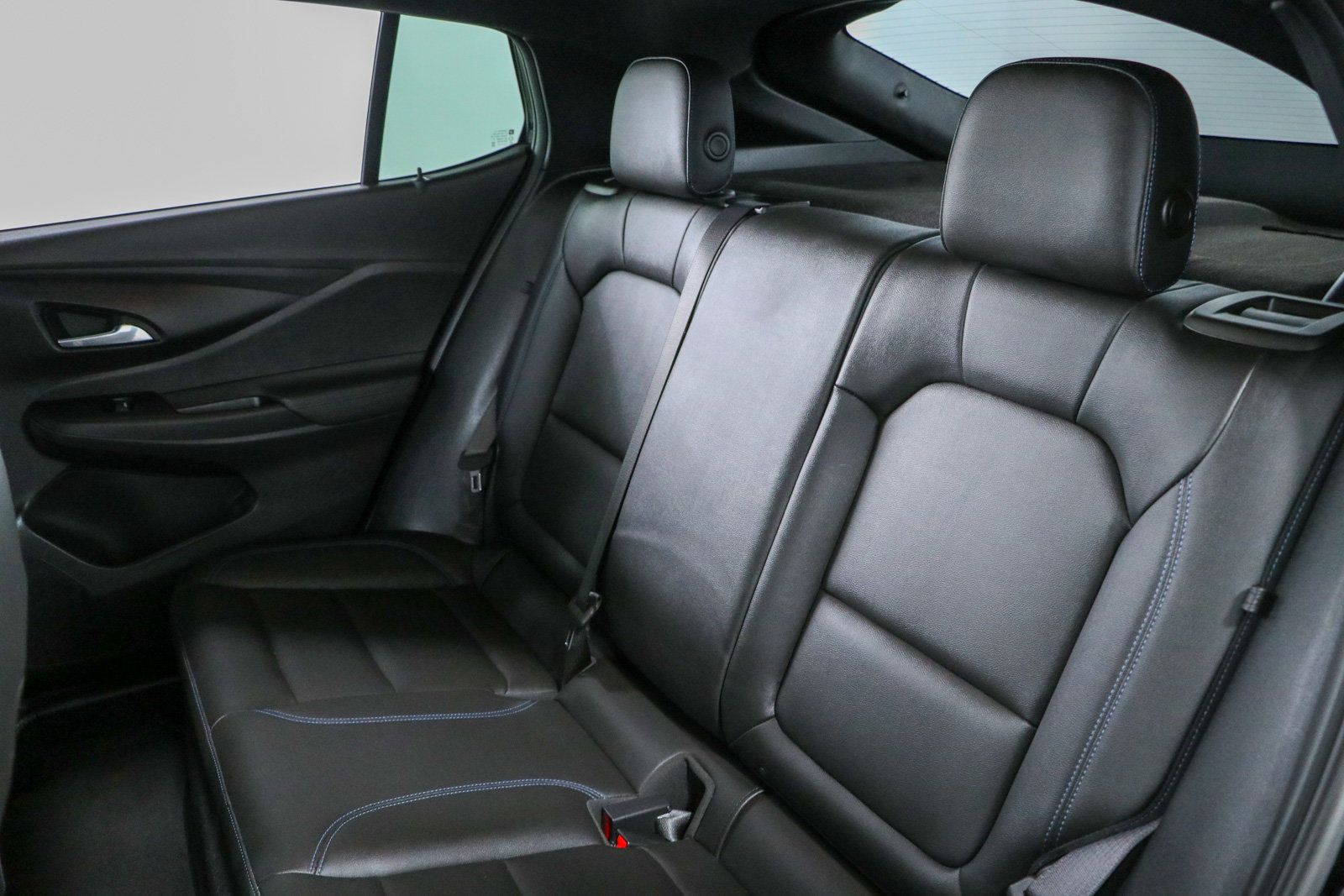 Used 2025 Buick Envista Sport Touring w/ Convenience I Package FWD image 25
