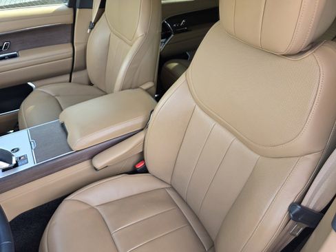 Certified 2024 Land Rover Range Rover Long Wheelbase SE image 12