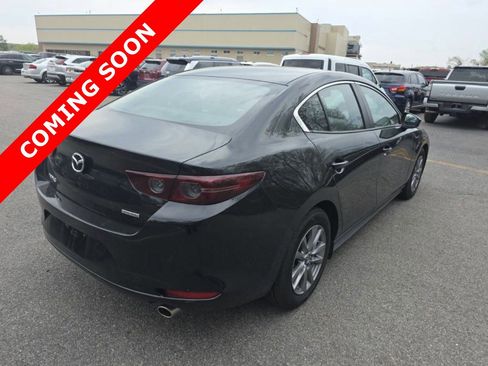 Used 2021 MAZDA MAZDA3 s FWD image 4