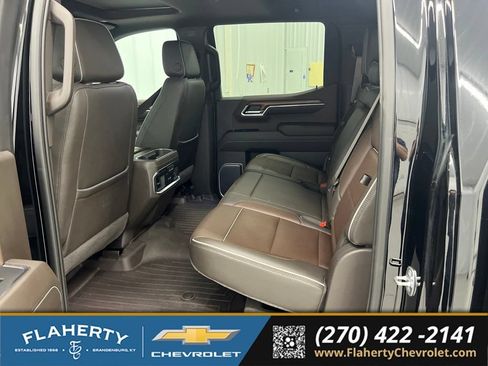 Used 2022 GMC Sierra 1500 Denali w/ Technology Package AWD/4WD image 11