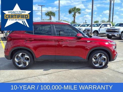 Used 2024 Hyundai Venue Limited image 8