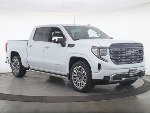 Used 2026 GMC Sierra 1500 Denali Ultimate AWD/4WD image 2