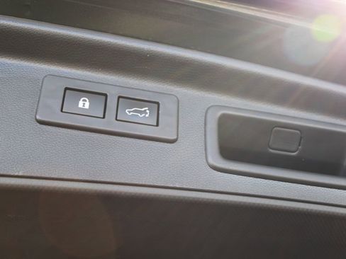 Used 2024 Subaru Forester Premium AWD/4WD image 59