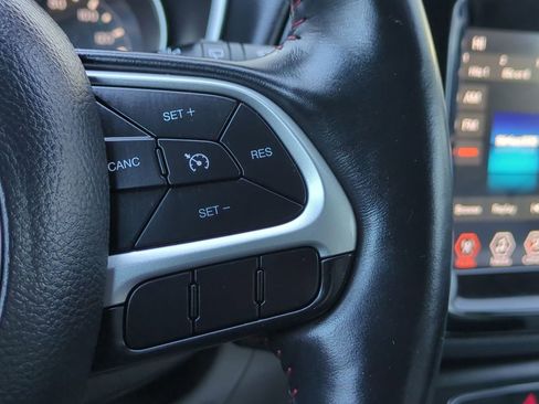 Used 2019 Jeep Compass Limited w/ Mopar Graphics Package image 23