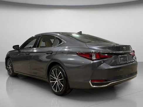 Used 2024 Lexus ES 250 w/ Premium Package AWD/4WD image 8