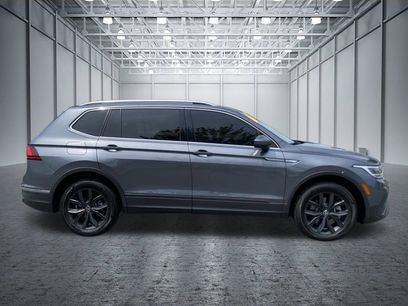 Used 2024 Volkswagen Tiguan SE
