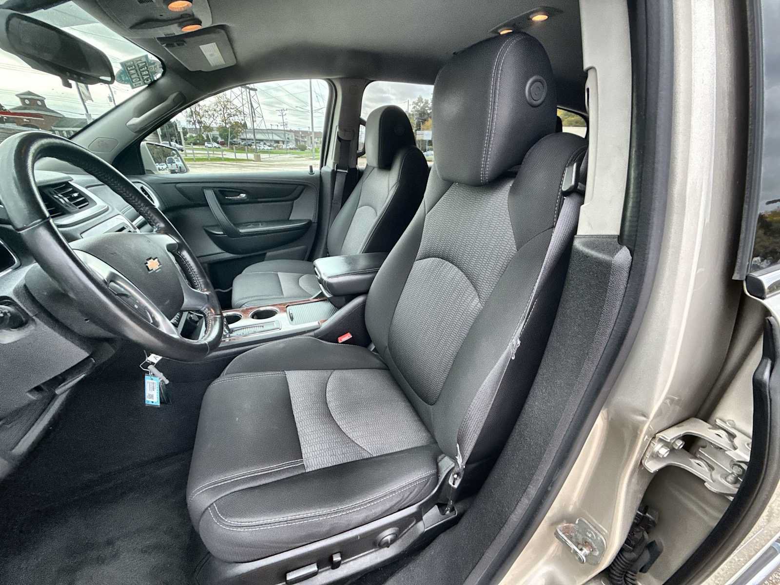 Used 2014 Chevrolet Traverse LT AWD/4WD image 17