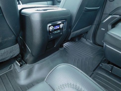 Used 2023 GMC Yukon Denali image 24