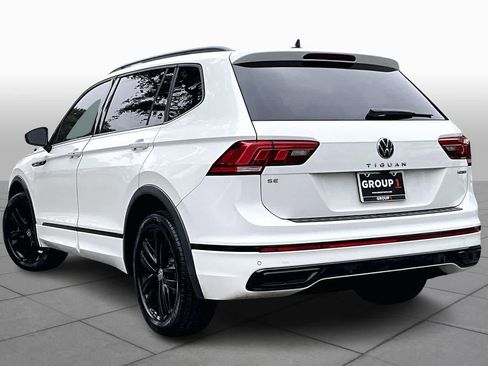 Used 2022 Volkswagen Tiguan SE R-Line image 12