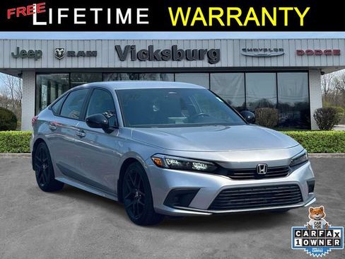 Used 2023 Honda Civic Sport image 1