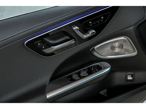 Certified 2026 Mercedes-Benz C 300 4MATIC Sedan image 7