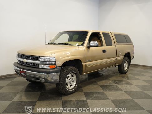 Used 2000 Chevrolet Silverado 1500 LS w/ Off-Road Chassis Pkg AWD/4WD image 6