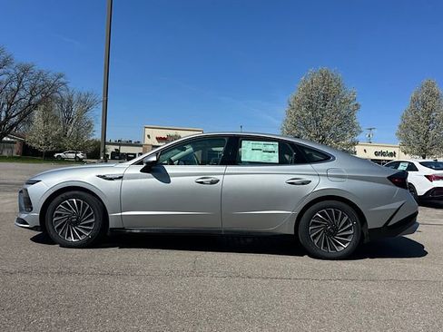 Used 2026 Hyundai Sonata SEL image 4