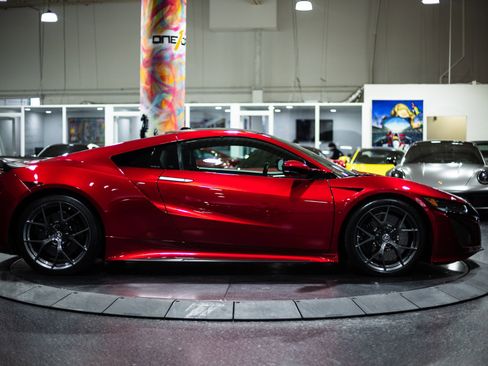 Used 2017 Acura NSX image 17