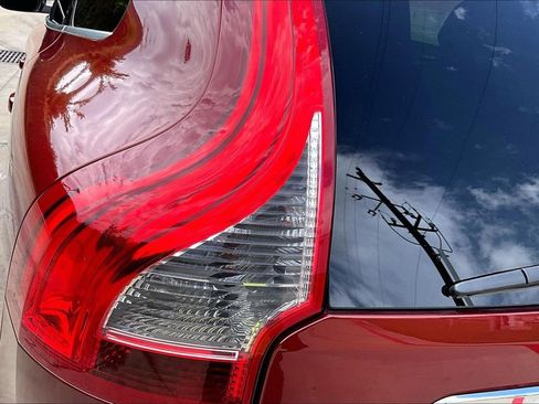 Used 2015 Volvo XC60 T5 Premier w/ Proximity Package FWD image 41