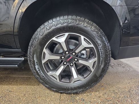 New 2026 GMC Yukon AT4 Ultimate w/ LPO, Floor Liner Package image 37