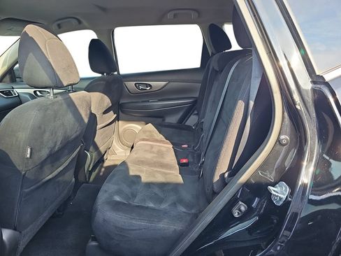 Used 2015 Nissan Rogue SV FWD image 14