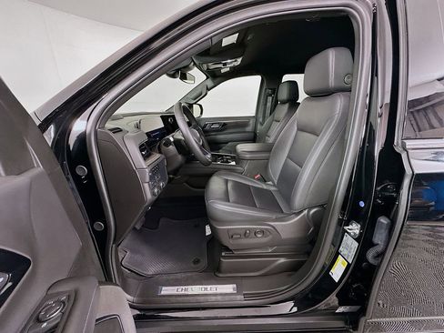 Used 2025 Chevrolet Tahoe LT image 22