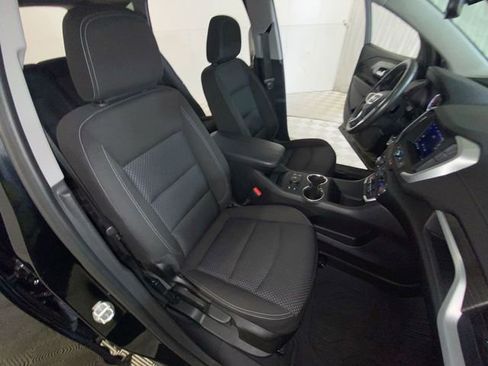 Used 2024 GMC Terrain SLE w/ Driver Convenience Package FWD image 15