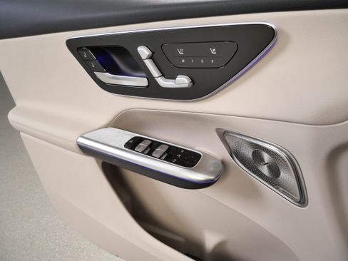 New 2026 Mercedes-Benz GLC 300 4MATIC image 13