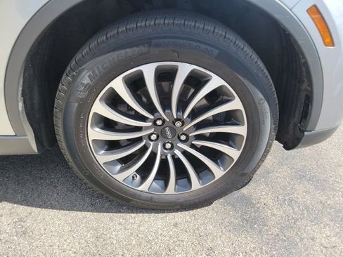 Certified 2023 Lincoln Aviator AWD w/ Premium Package image 14