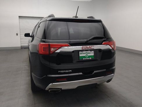 Used 2017 GMC Acadia Denali w/ Technology Package FWD image 6