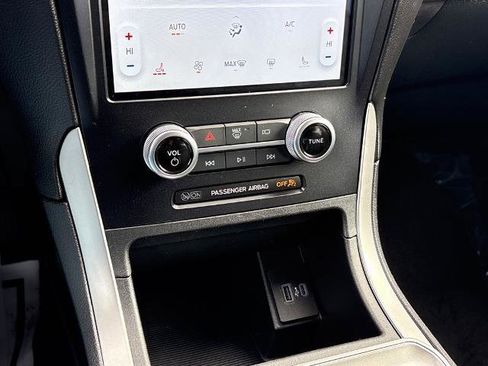 Used 2024 Ford Edge SEL image 15