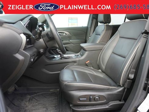 Used 2024 Chevrolet Traverse Premier w/ Redline Edition AWD/4WD image 23