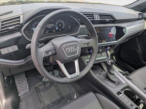 New 2025 Audi Q3 2.0T Premium image 9