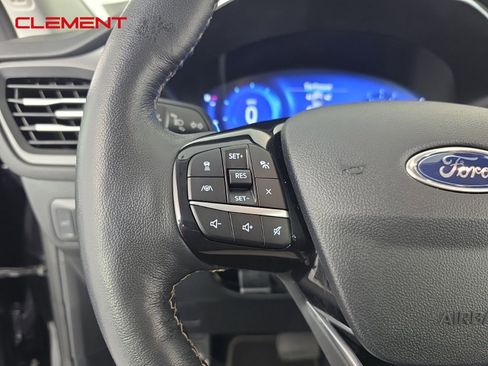 Certified 2022 Ford Escape Titanium w/ Titanium Elite Package image 16