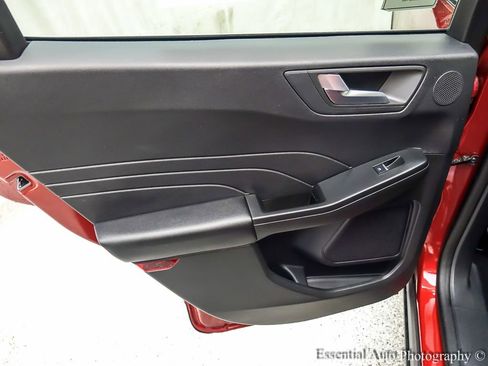 Used 2024 Ford Escape Platinum w/ Premium Technology Package image 22