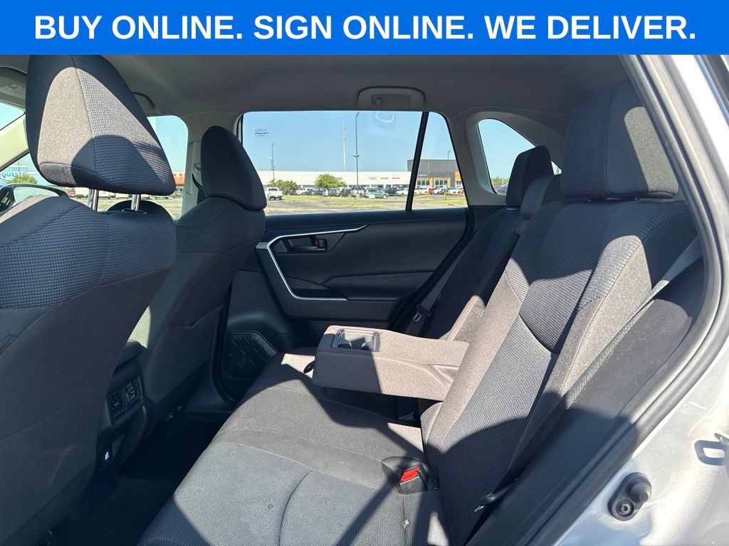 Used 2023 Toyota RAV4 LE AWD/4WD image 11