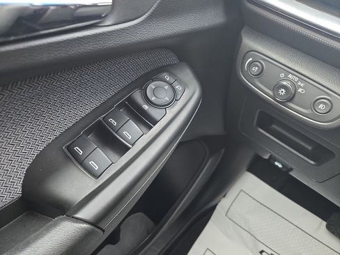 Used 2023 Chevrolet TrailBlazer LT w/ Convenience Package image 13