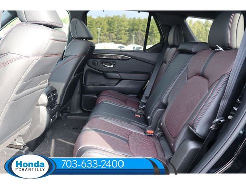 New 2025 Honda Pilot Black Edition image 32