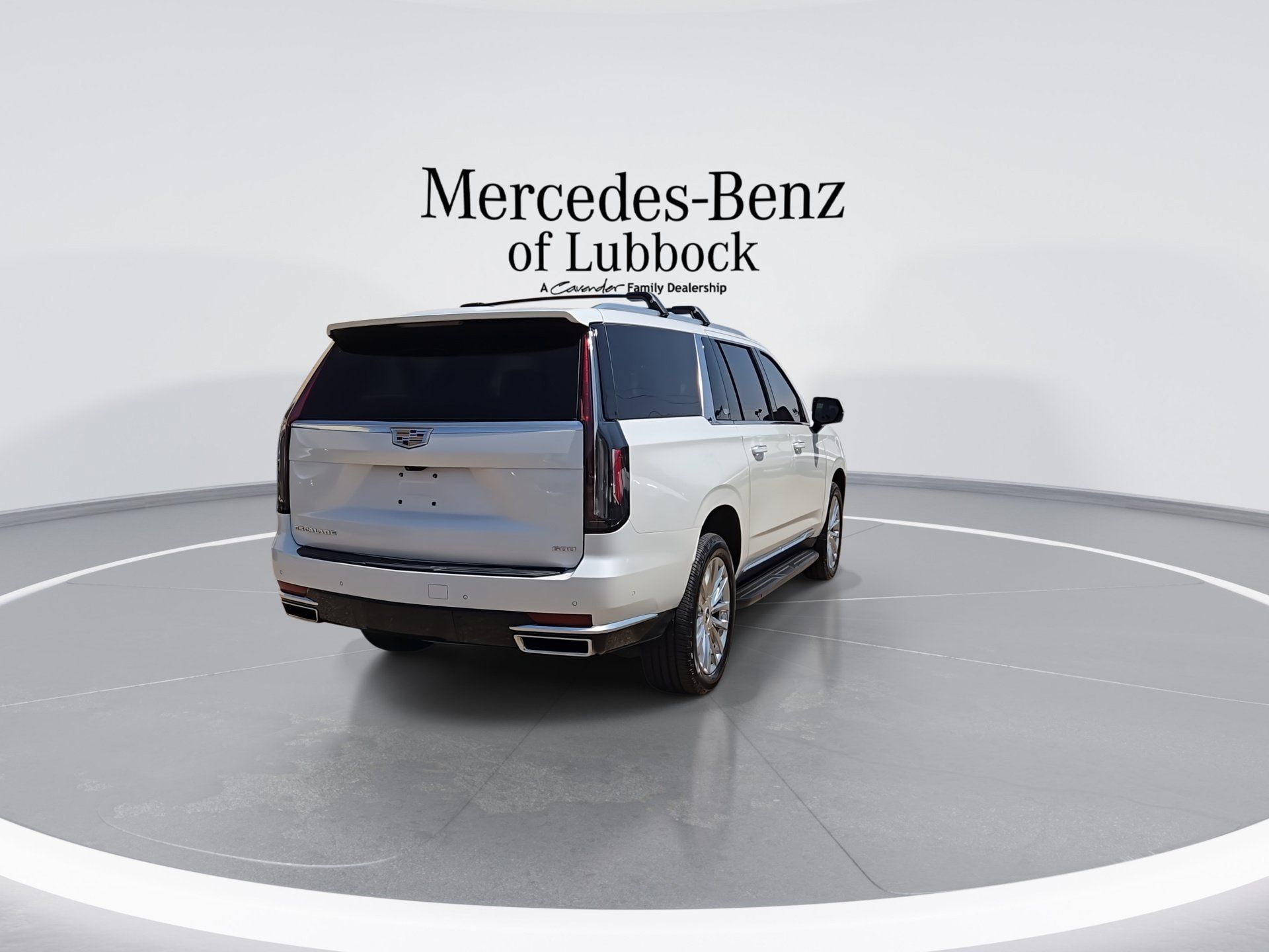 Used 2022 Cadillac Escalade ESV Premium Luxury AWD/4WD image 8