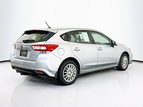 Used 2017 Subaru Impreza 2.0i image 9