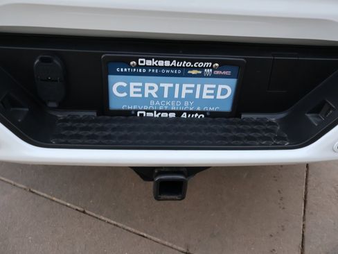 Used 2023 GMC Canyon Denali image 18