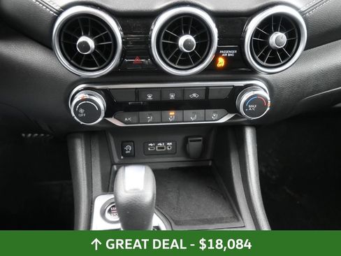 Used 2024 Nissan Sentra SV FWD image 31
