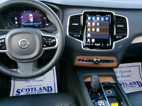 Used 2024 Volvo XC90 B6 Plus AWD/4WD image 11