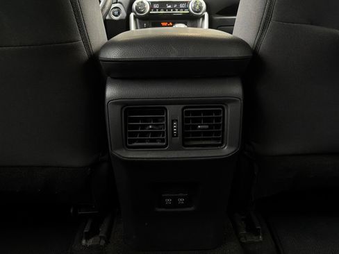 Used 2019 Toyota RAV4 XLE w/ Carpet Mat Package FWD image 11