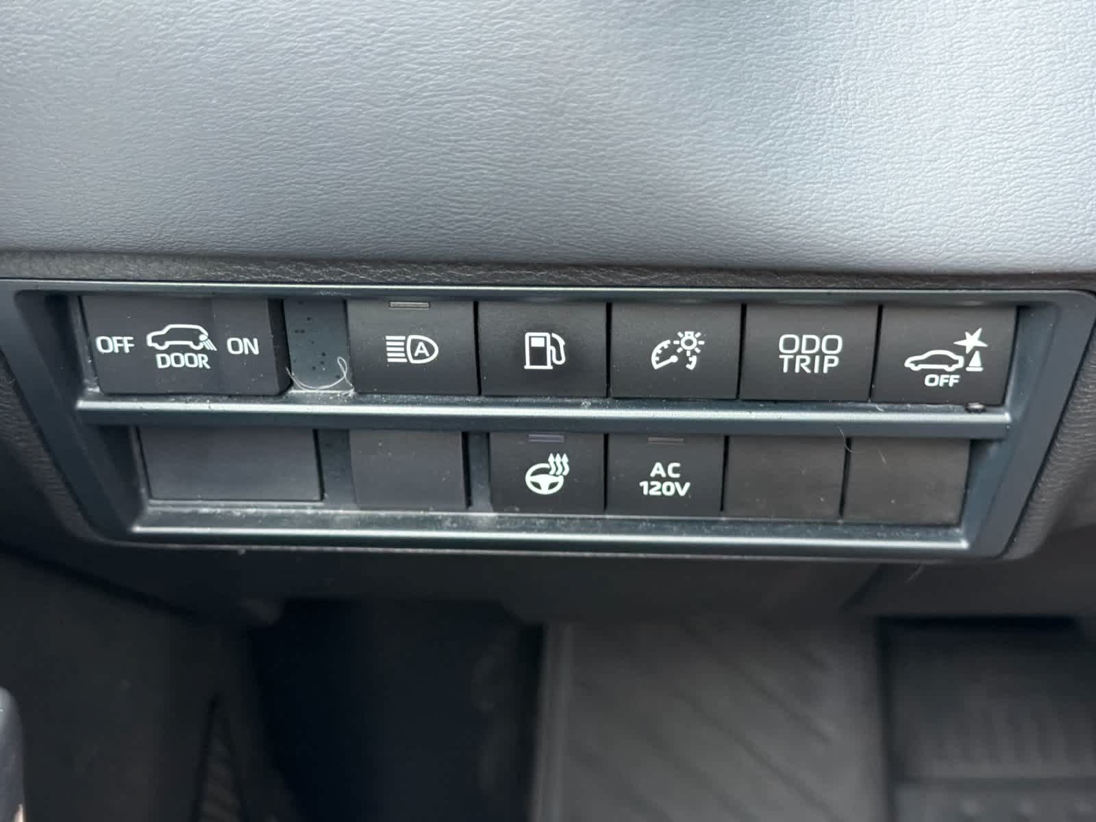 Used 2023 Toyota Sequoia Platinum AWD/4WD image 28