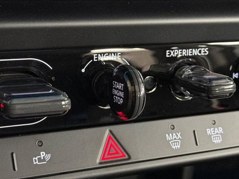 New 2026 MINI Cooper 4-Door Hardtop FWD image 23