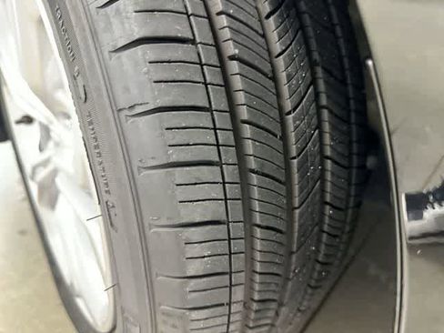 Certified 2025 Honda Accord LX image 28