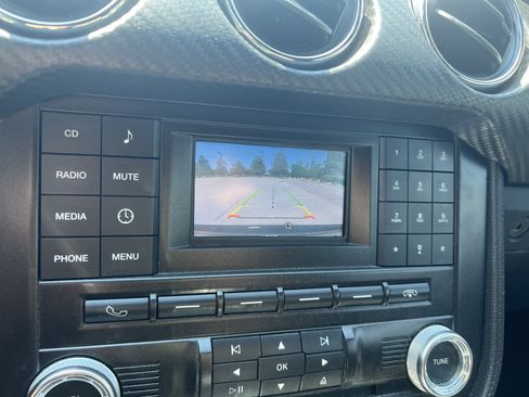 Used 2017 Ford Mustang Coupe RWD image 21