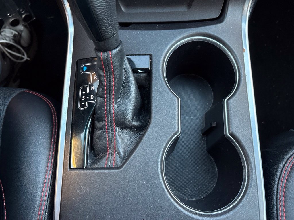 Used 2015 Toyota Camry SE w/ Moonroof Package FWD image 24