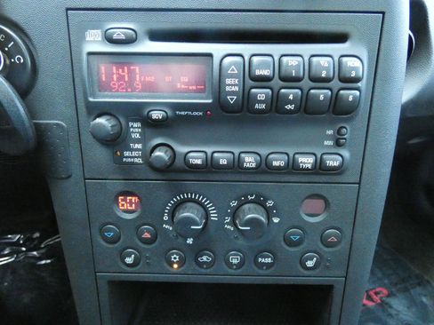 Used 2008 Pontiac Grand Prix GXP FWD image 24