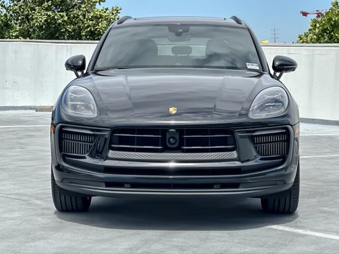 Certified 2024 Porsche Macan S AWD/4WD image 11
