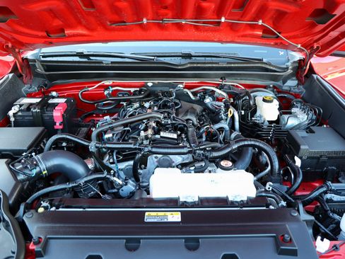 Certified 2026 Toyota Tacoma SR5 AWD/4WD image 17