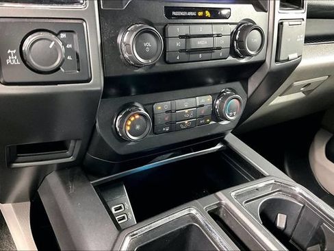Used 2020 Ford F150 XLT w/ Equipment Group 302A Luxury AWD/4WD image 16