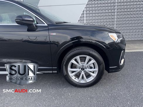 Certified 2025 Audi Q3 2.0T Premium Plus w/ Premium Plus Package image 3